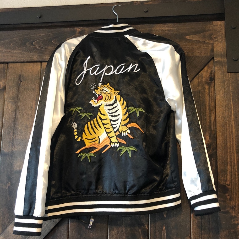 Jacket - Picture 5 of 6